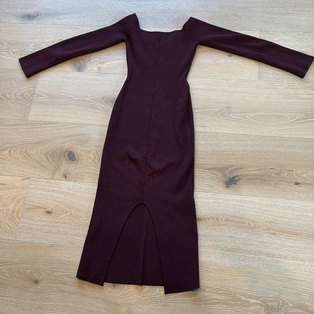 EUC Khaite Pia Off the Shoulder Ribbed Midi Dress in Merlot Sz M - Picture 8 of 8